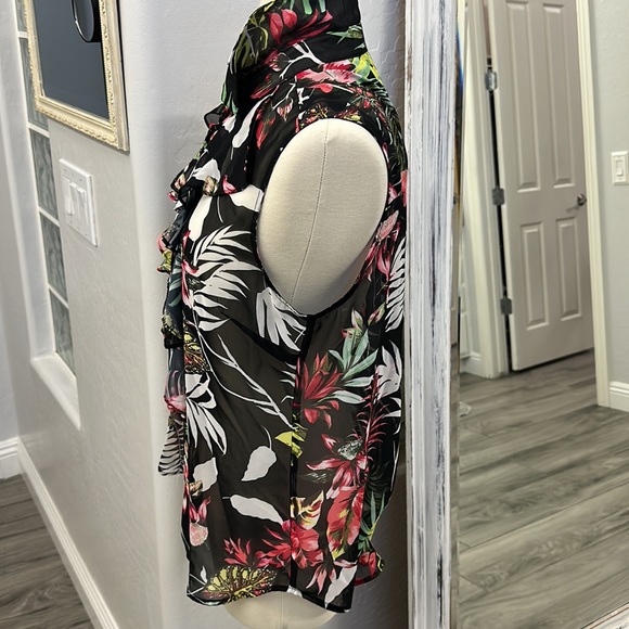 Semi sheer Lace Up Floral Black Top Clean, Nonsmoking home - Picture 7 of 10